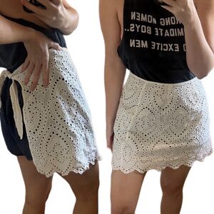Vintage handmade crochet eyelet white apron skirt wrap